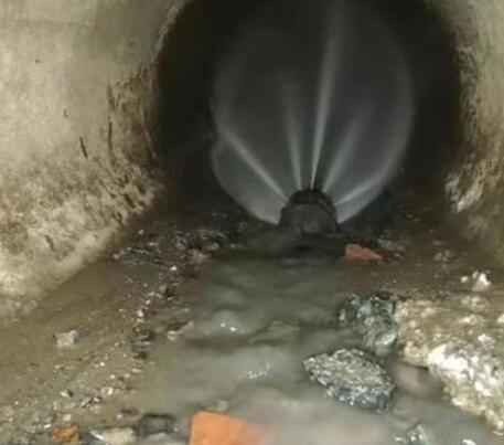 松柏镇市政管道清淤