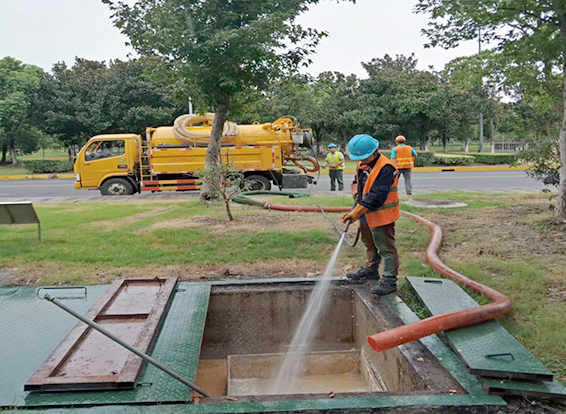 松柏镇化油池清理