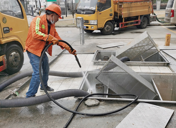 松柏镇隔油池清理